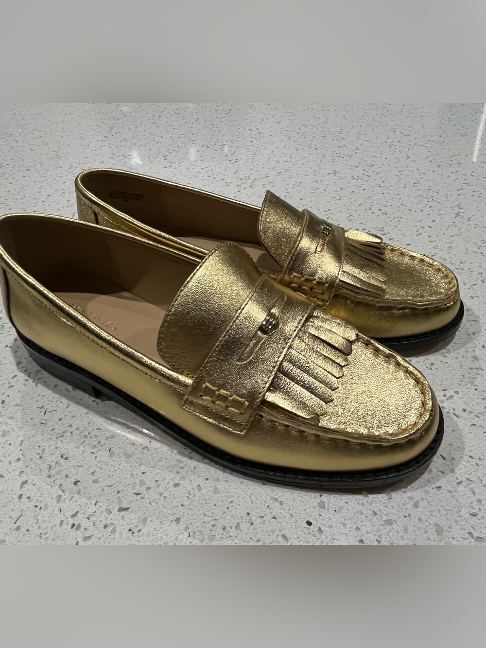 NEW Women’s Ann Taylor Gold Metallic Leather Preppy Penny Loafer Keltie Size 6M